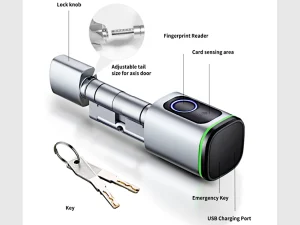 TTLOCK MYSTIC FP mit Fingerabdrucksensor, Kartenlesebereich, USB-Ladeanschluss, Notschlüssel und verstellbarem Zylinderteil.